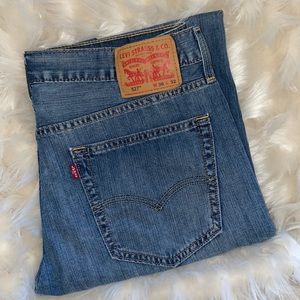 527 Levi’s 36x32